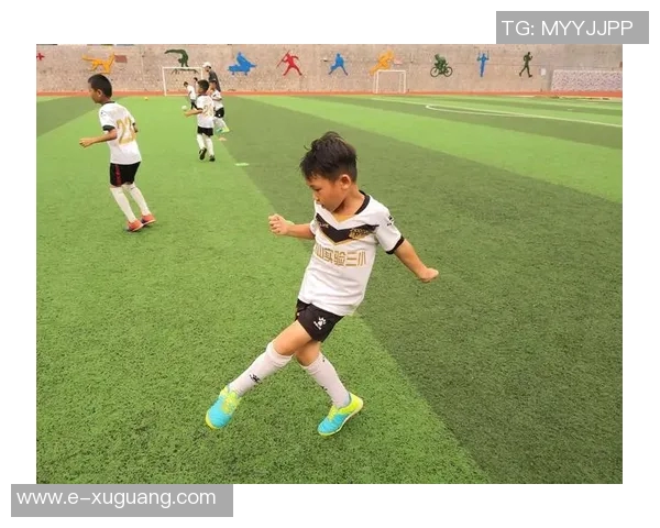 幼儿足球明星抠图创意大赛让小朋友们展现足球梦想与才华