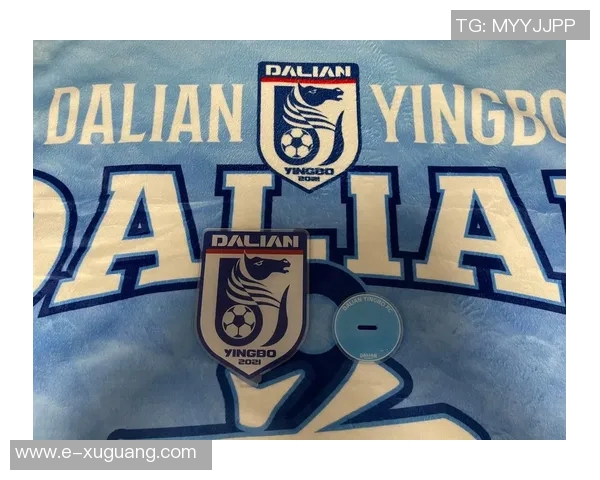 足球明星真人立牌图片展示与背后故事解析让你更了解偶像的魅力与成就